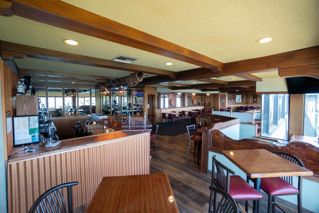 Clover Island Inn Kennewick Exteriör bild