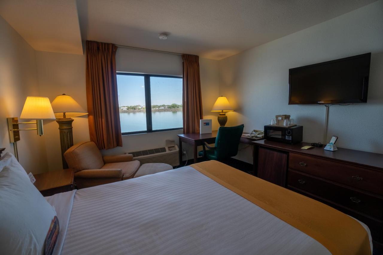 Clover Island Inn Kennewick Exteriör bild