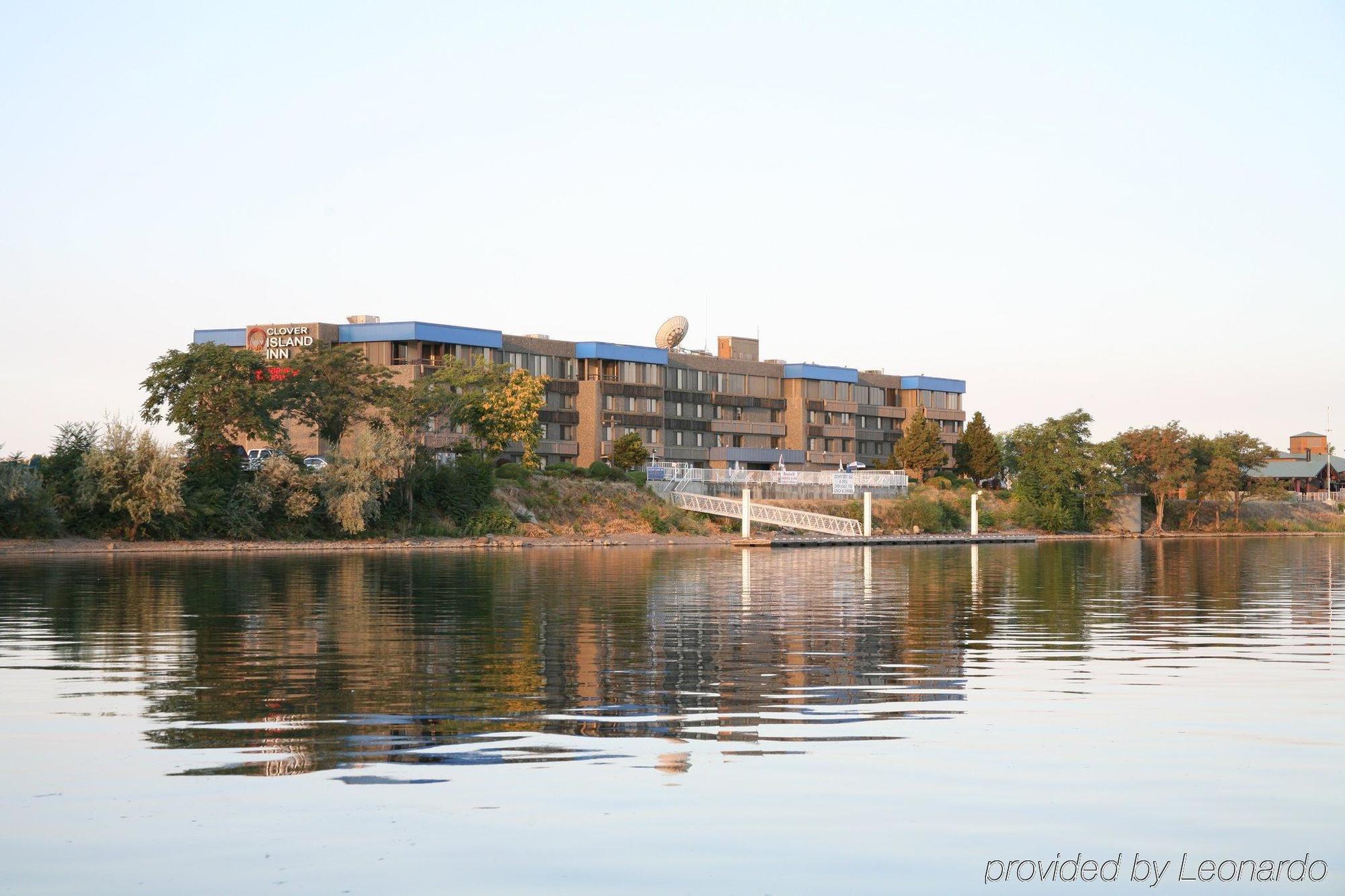 Clover Island Inn Kennewick Exteriör bild